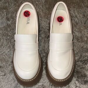 White Chunky Loafers - Women's Casual Slip-On Shoes Size: 10